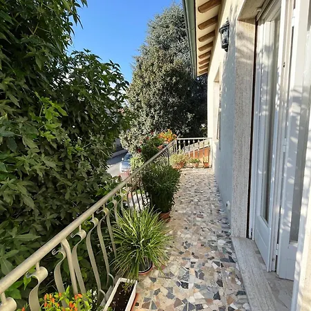 Azzurra Con Veranda Privata - Madame Fannj Pensjonat